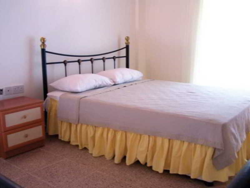 Room
 di Moonrose Holiday Village