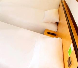 Room thumbnail 5