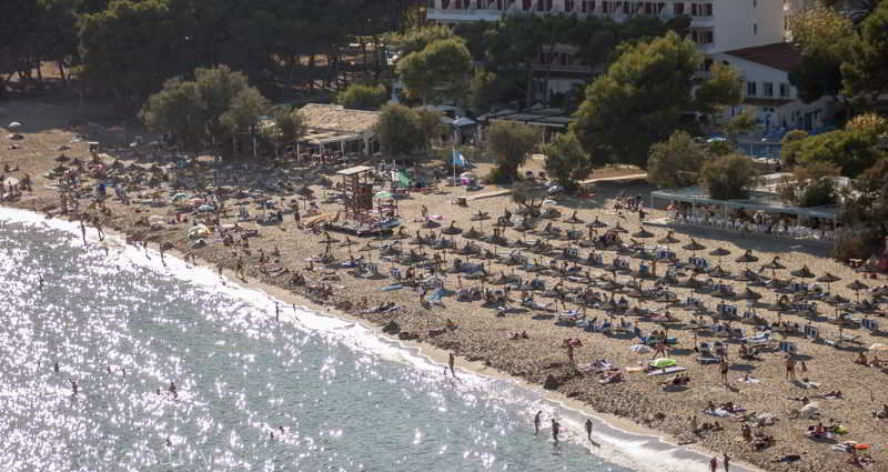 Beach
 di Apartamentos La Cabanya