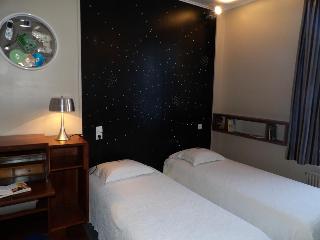Detective Hotel, Dieppe