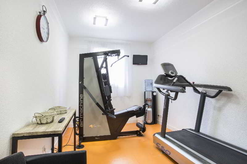 Sports and Entertainment
 di Kyriad Chambéry Centre Curial