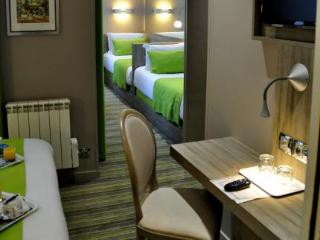 Room thumbnail 9
