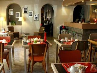 General view
 di Edmond Rostand