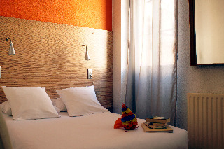 General view
 di Edmond Rostand