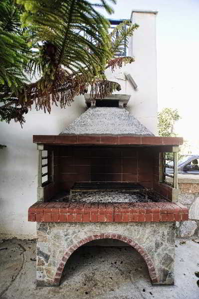 Sports and Entertainment
 di Manos Apartments