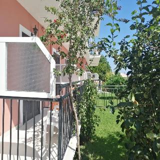 Aronis Apartments