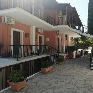 Aronis Apartments