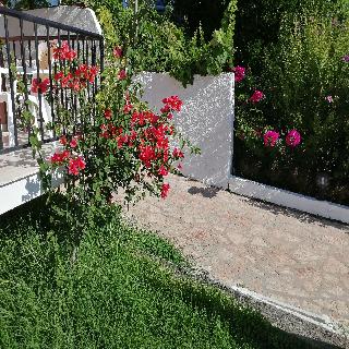 Aronis Apartments