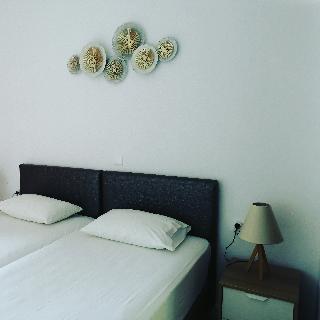 Aronis Apartments