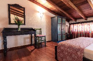 Yianna Hotel