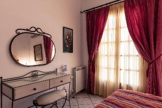 Yianna Hotel