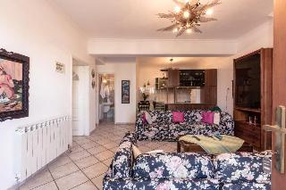 Yianna Hotel