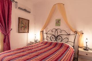 Yianna Hotel