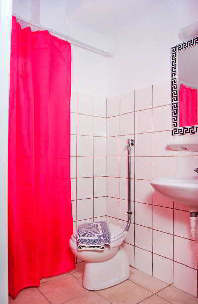 Room
 di Falirala Central