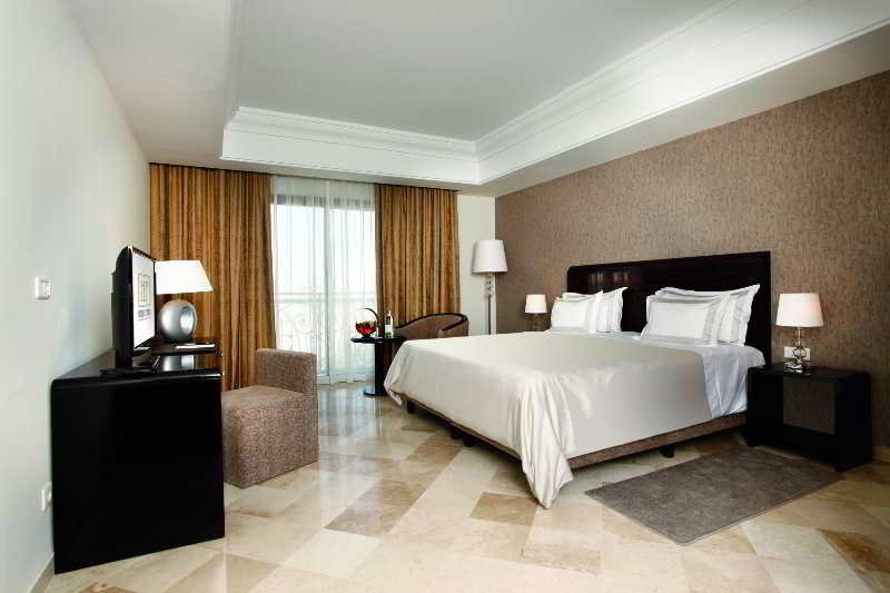 Room
 di Paris Hotel