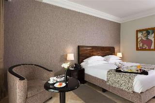 Room
 di Paris Hotel