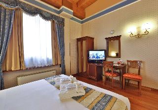 1 King Bed, Standard Room