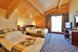 1 King 1 Single, 1 Sofabed, Junior Suite