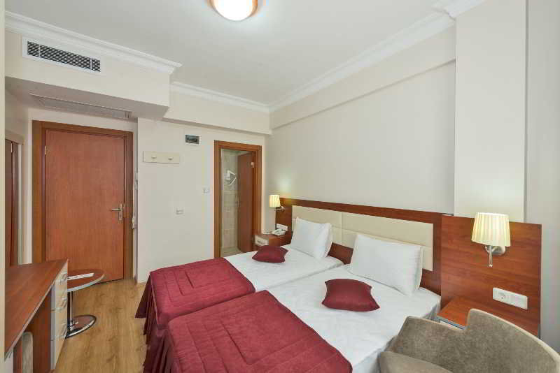 La Garden Hotel