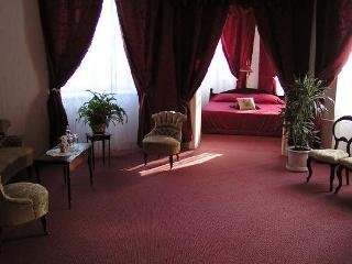 Room
 di Birini Castle