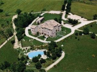 Pool
 di Castello Di Petrata
