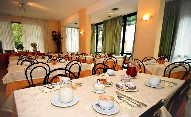 Restaurant
 di Hotel Atrium