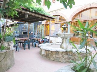 Archi Rossi Hostel, Florence