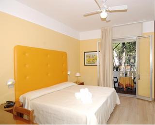 Hotel Dom, Rimini