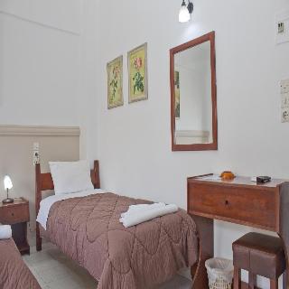 Danaos Hotel
