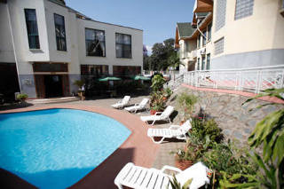 Pool
 di East African Hotel