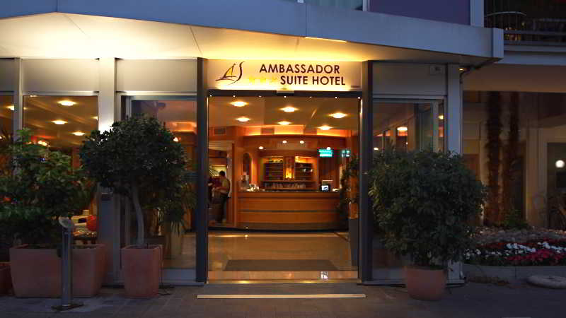 Lobby
 di Hotel Ambassador Suite