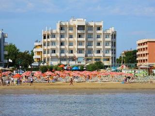 Hotel Life, Rimini