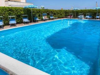 Hotel Life, Rimini
