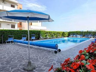 Hotel Life, Rimini
