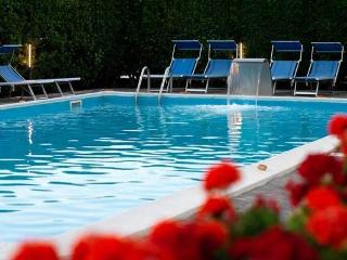 Hotel Life, Rimini