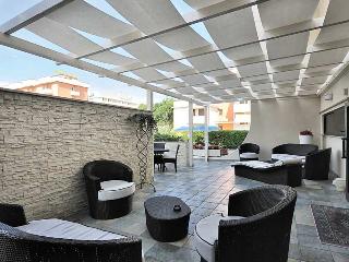 Hotel Life, Rimini