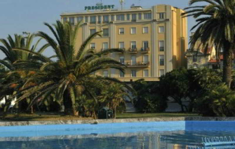 4 Sterne Hotel Hotel President In Viareggio Lucca Italien