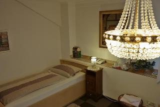 Am Hallenbad  Garni Hotel, Dusseldorf