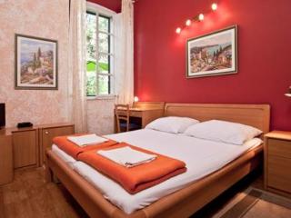 Room
 di Mediteran & Ragusa With Garden