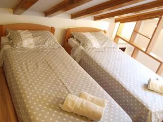 General view
 di The Divine III Apartment