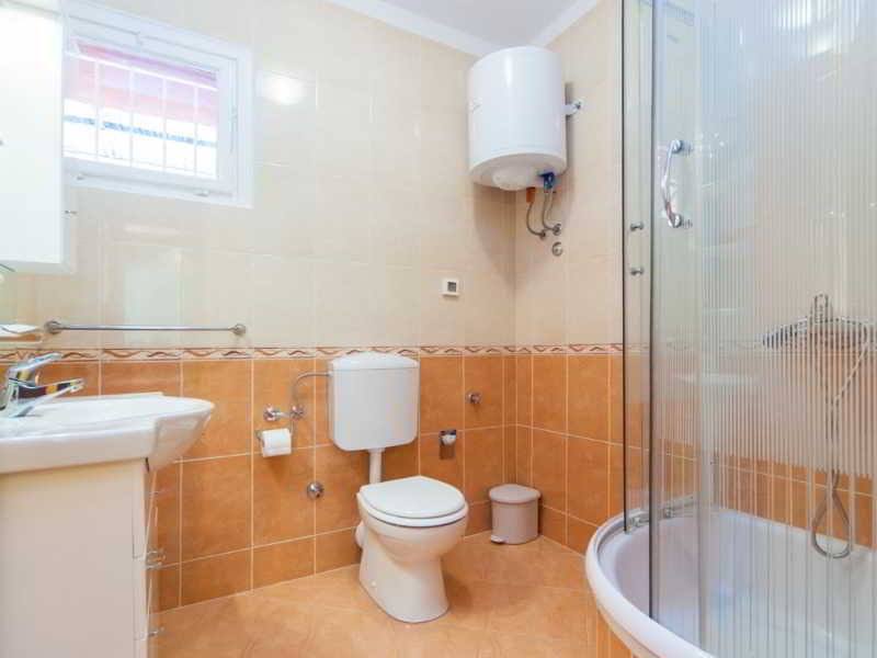 General view
 di Fishermans House BrseÃ?Âine