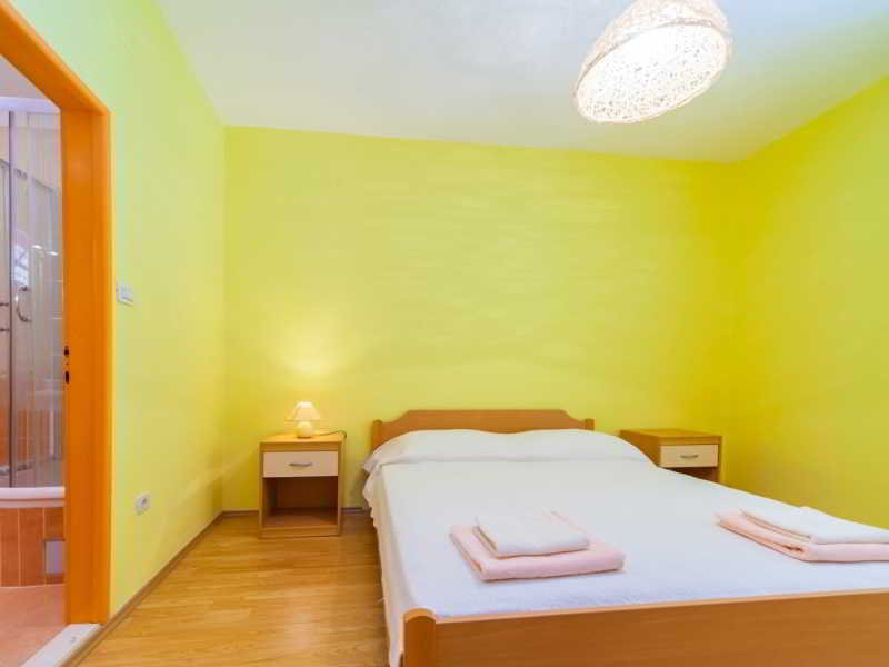 General view
 di Fishermans House BrseÃ?Âine