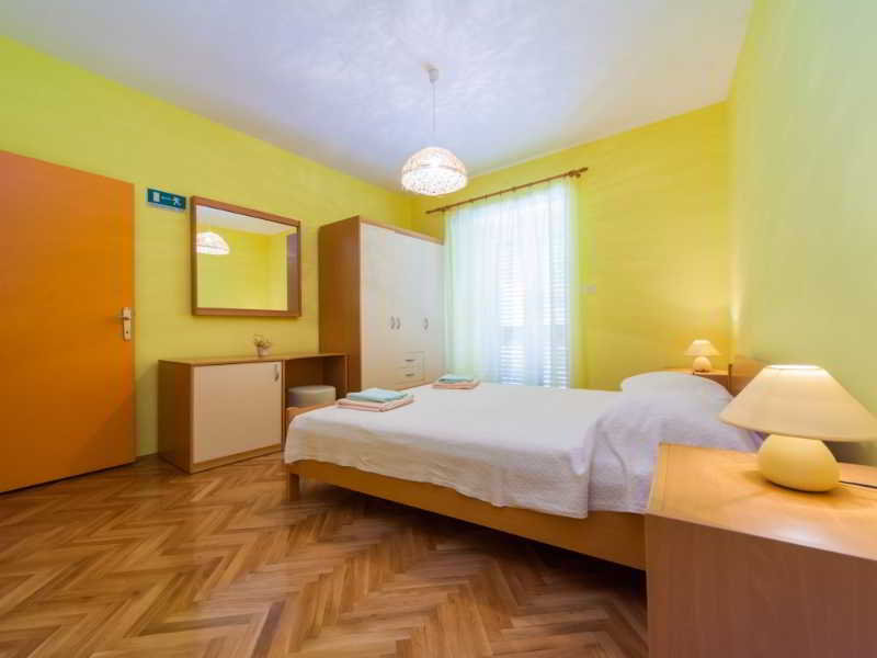 General view
 di Fishermans House BrseÃ?Âine