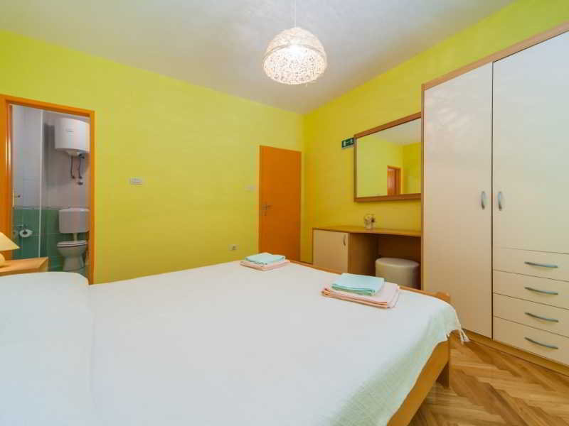 General view
 di Fishermans House BrseÃ?Âine