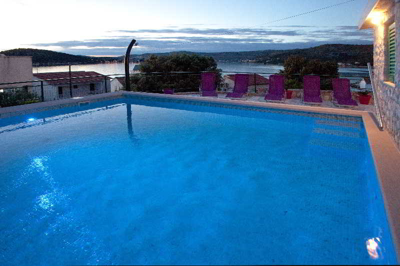 Pool
 di Villa Ljubo Razanj