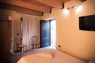 La Casa Di Plinio, Naples