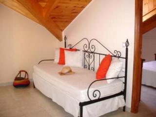 General view
 di Kavos Psarou Studios And Apartments