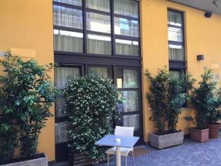 La Maison Del Capestrano, Milan