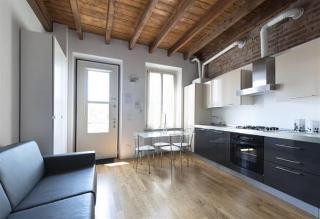 La Maison Del Capestrano, Milan