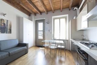 La Maison Del Capestrano, Milan